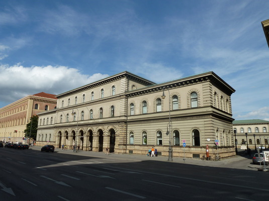Ansicht des Instituts für Bayerische Geschichte (Bild: Klaus Müller)